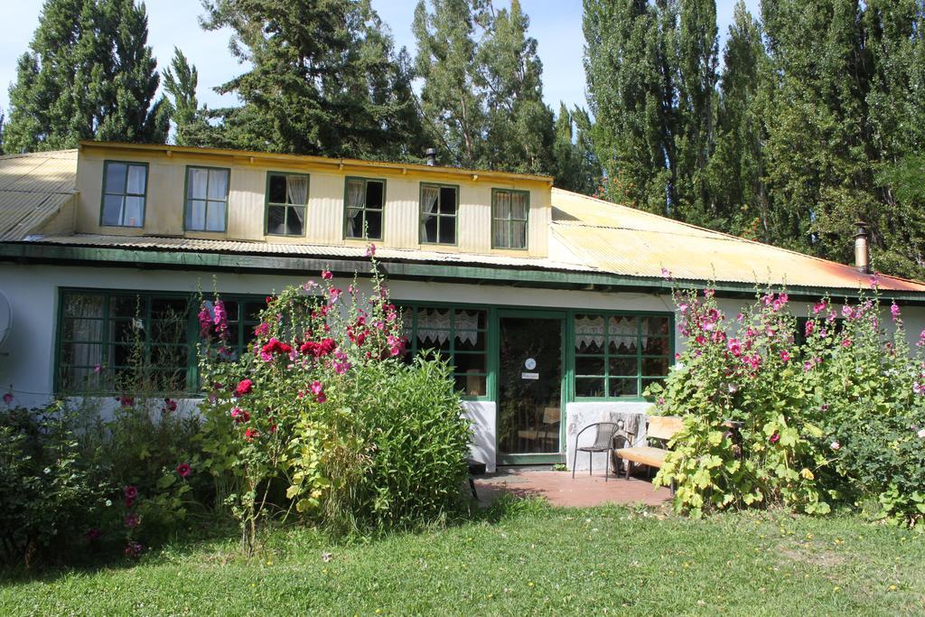 Hosteria De La Patagonia Chile Chico Bagian luar foto
